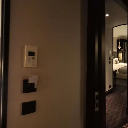 Mercure Paris Arc De Triomphe Wagram-2
