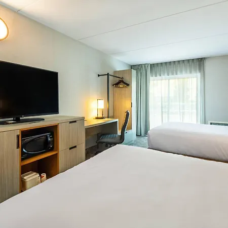 Comfort Inn Kingston - Highway 401-2