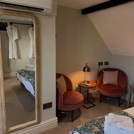 Rylands Farm Guest House-3