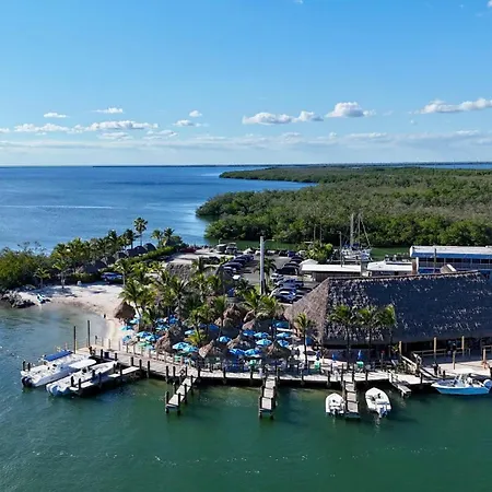 Gilbert'S Resort & Marina-3