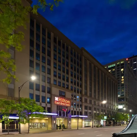 Hilton Garden Inn Chicago Downtown/Magnificent Mile-2