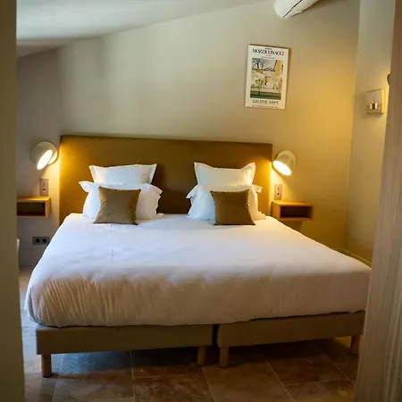 Hotel La Bastide D'Eygalieres-3