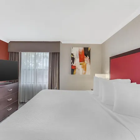 Best Western Plus Rose City Suites-3