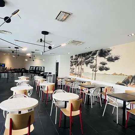 Aparthotel Adagio Marseille Timone-3