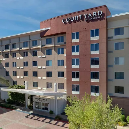 Courtyard Phoenix Chandler/Fashion Center-3
