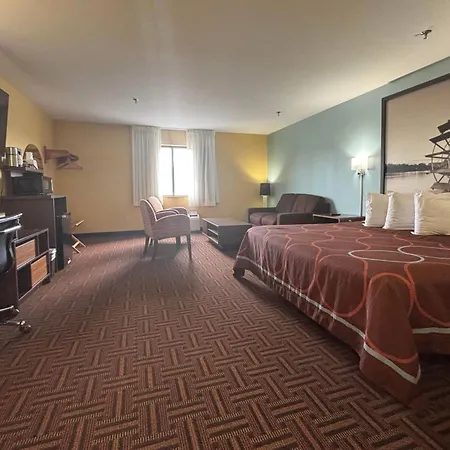 Super 8 By Wyndham Peoria-3