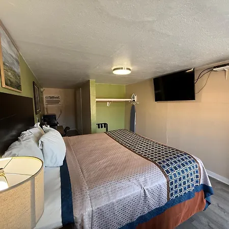 Executive Inn & Kitchenette Suites-Eagle Pass-2