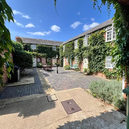 Glendower Guest Apartments-3
