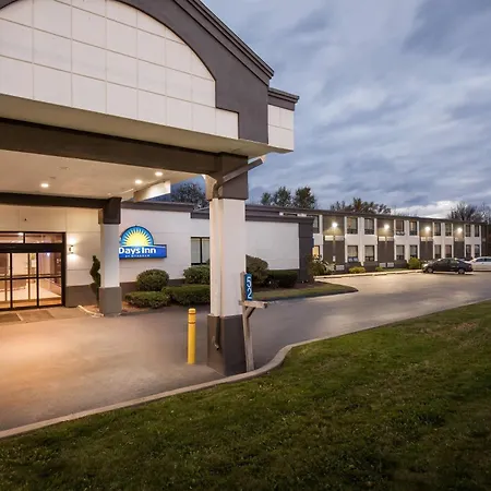 Days Inn By Wyndham Liberty Monticello-2