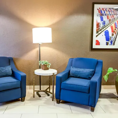 Charlotte Suites By Ihg-2