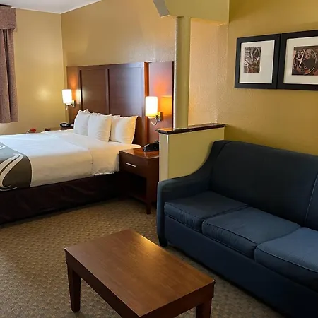Quality Suites Midland North Loop 250-2