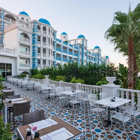 Rubi Platinum Spa Resort & Suites-3