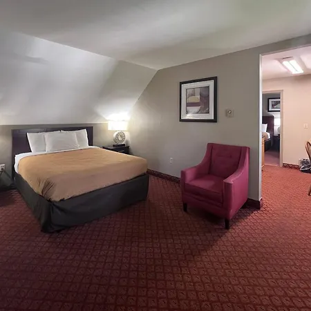 Rodeway Inn & Suites Hershey Chocolate Avenue-3