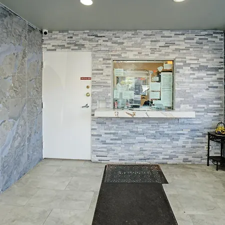 Hotel O Miami Inn & Suites Chicago Midway Airport-2