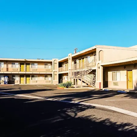 Tropic Lodge-2