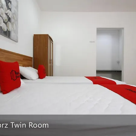 Reddoorz Plus Near Plaza Indonesia-3