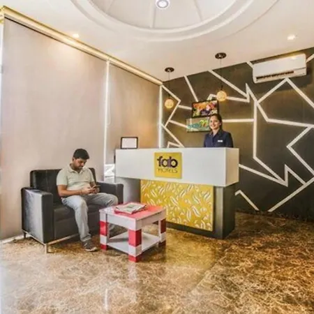 Fabhotel Diamond-2