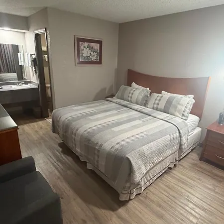 Colonial Inn-3
