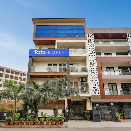 Fabhotel Grace Inn-2