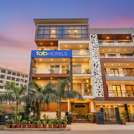 Fabhotel Grace Inn-3