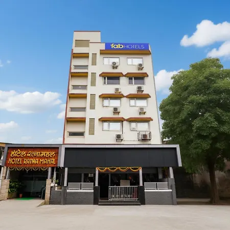Fabhotel Ratna Mahal-3