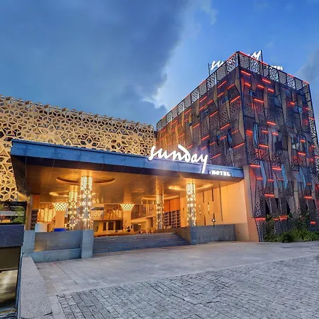 Sunday Hotel Arshika Sunset Road-3