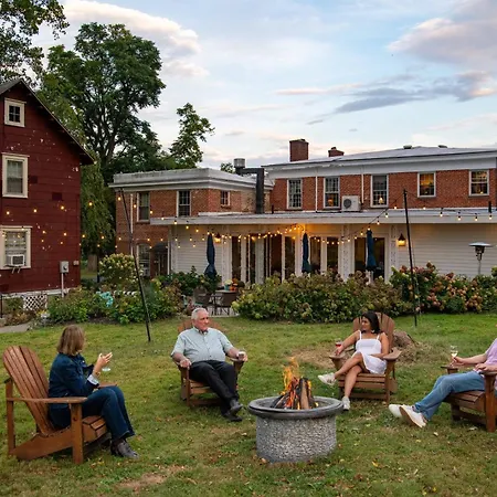 Cromwell Manor Inn-2