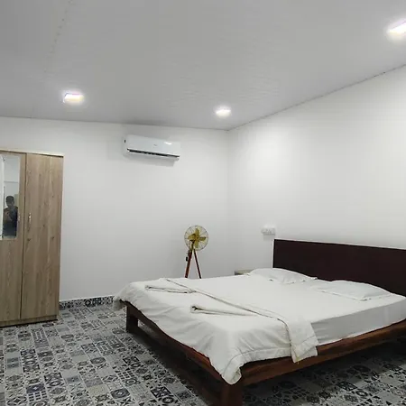Baywatch Beach Resort Patnem-3