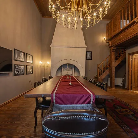 Four Mansions Hotel-3