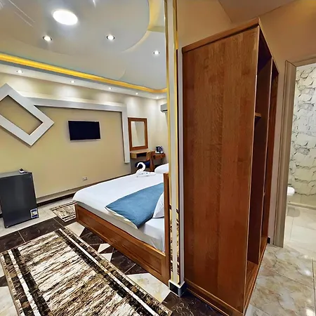 Pyramids Crypt Hotel-2