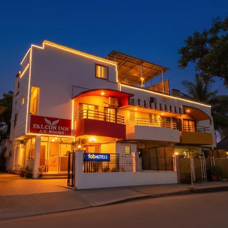 Fabhotel New Falcon Inn-3