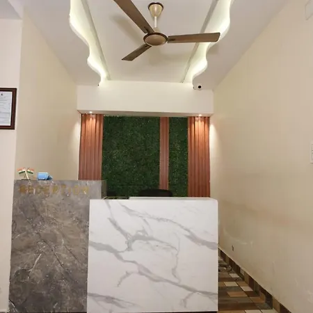 Hotel The Opulent-2