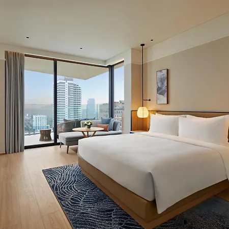Hyatt Place Ha Long Bay, Bai Chay-3