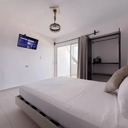 Rustic Hotel Isla Mujeres-2