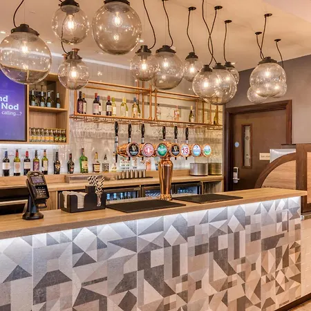 Premier Inn Dublin City Gloucester St South-2