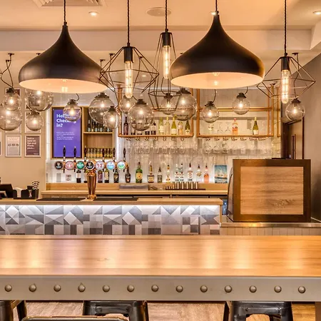 Premier Inn Dublin City Gloucester St South-3