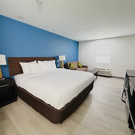 Hallmark Inn & Suites Newly Renovated Rooms San Antonio Northeast-2