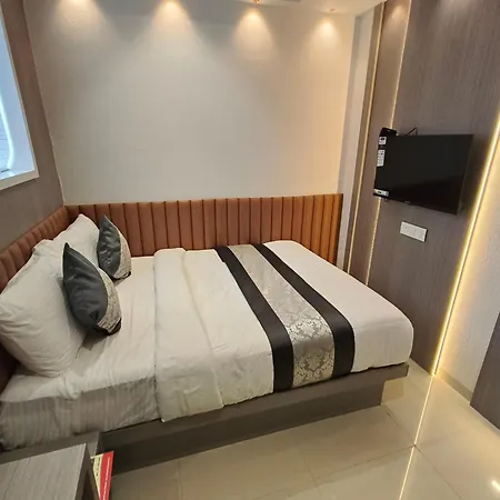 Hotel Melody Boutique Thane-3