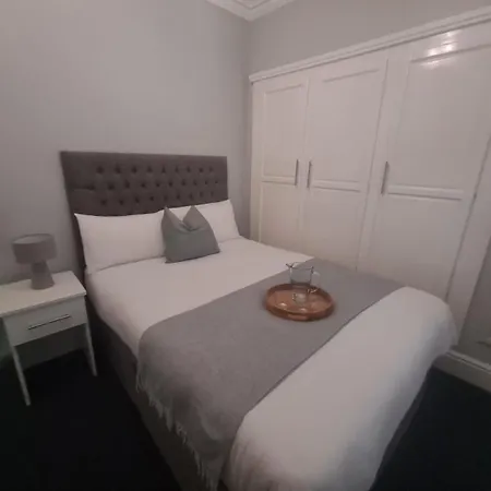 Hotel 52-3