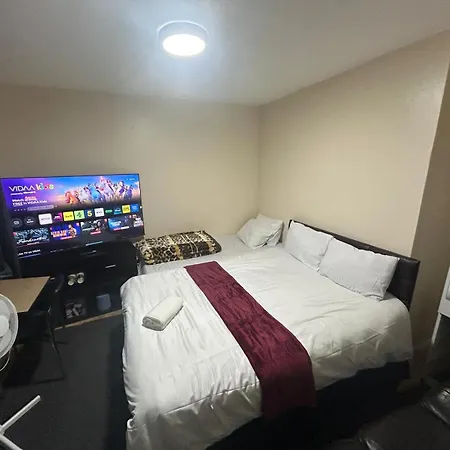 Romantic Guest Rooms-2