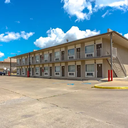 Regency Inn & Suites Bay City Tx-2