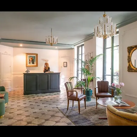 Hôtel De La Porte Dorée-2