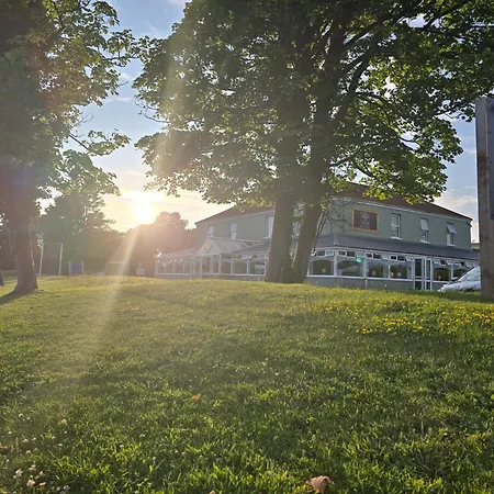 Ashburnham Hotel-2