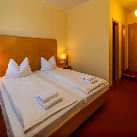 Hotel Erbenhof-3