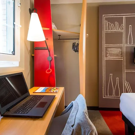 Ibis Amsterdam Centre-3