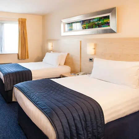 Leonardo Inn Aberdeen Airport-3