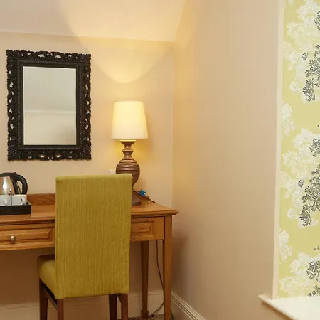 Fieldhead Hotel By Greene King Inns-3