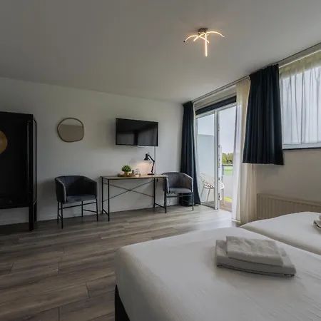 Seehotel Oostkapelle-3