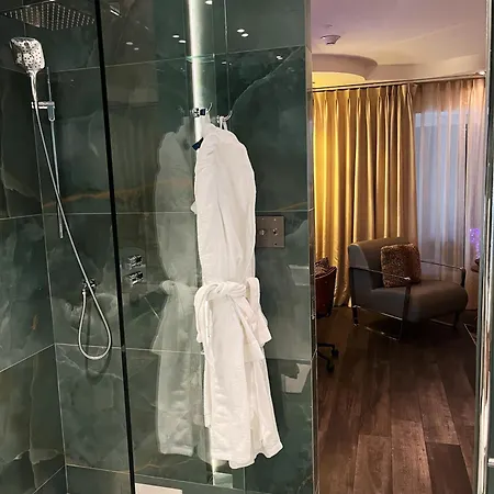 Hotel Kutuma-2