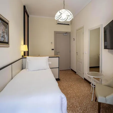 B&B Hotel Diano Marina Palace-2